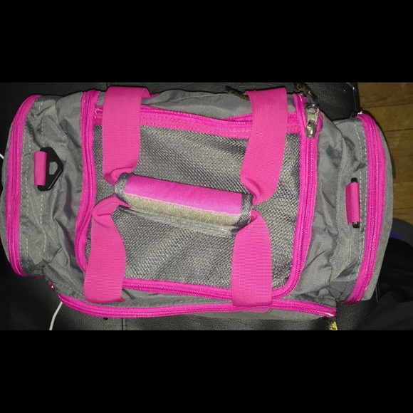 Cabelas mini travel bag - Picture 2 of 3